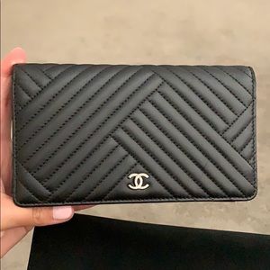 Authentic Chanel Yen Wallet